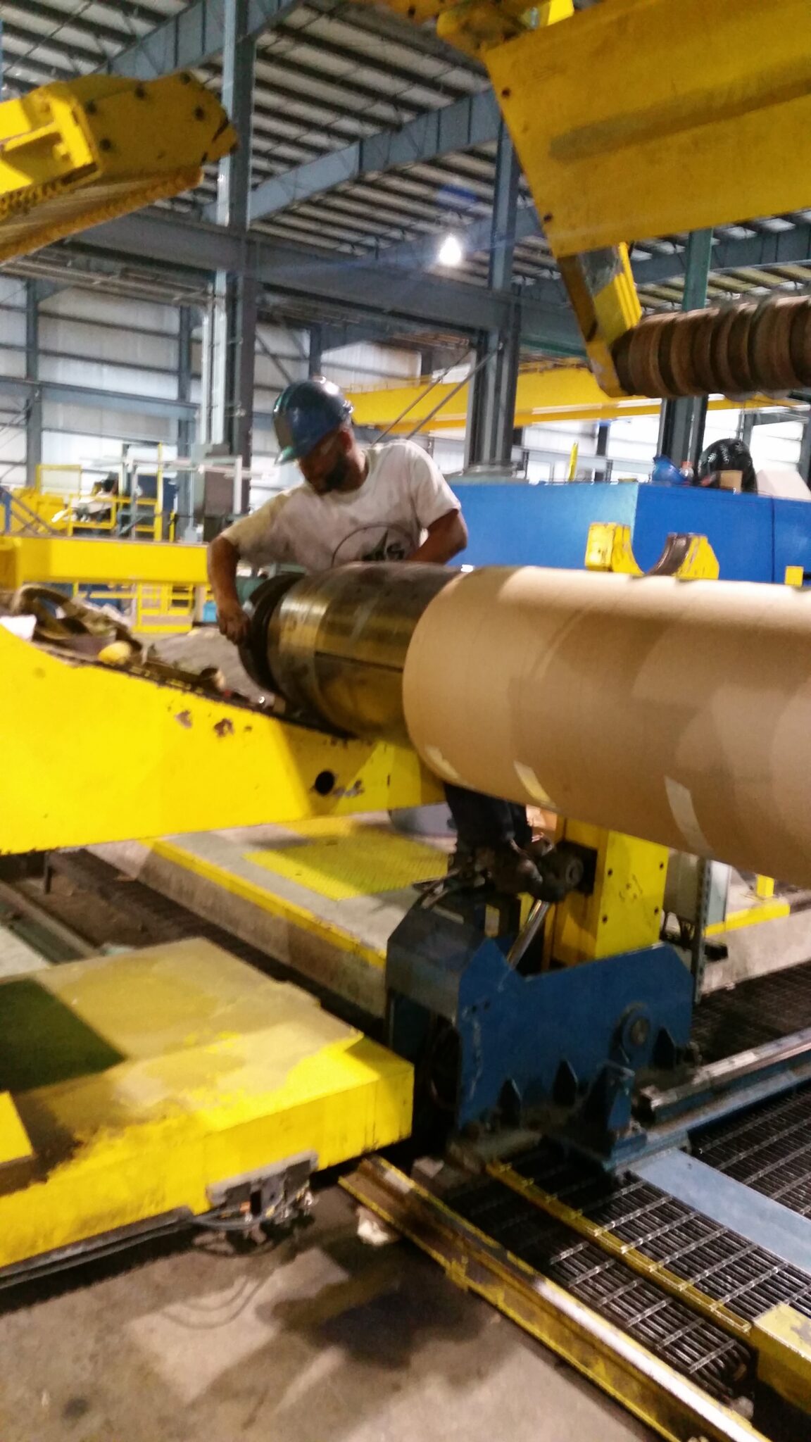 Uncoiler and recoiler equipment during service work.