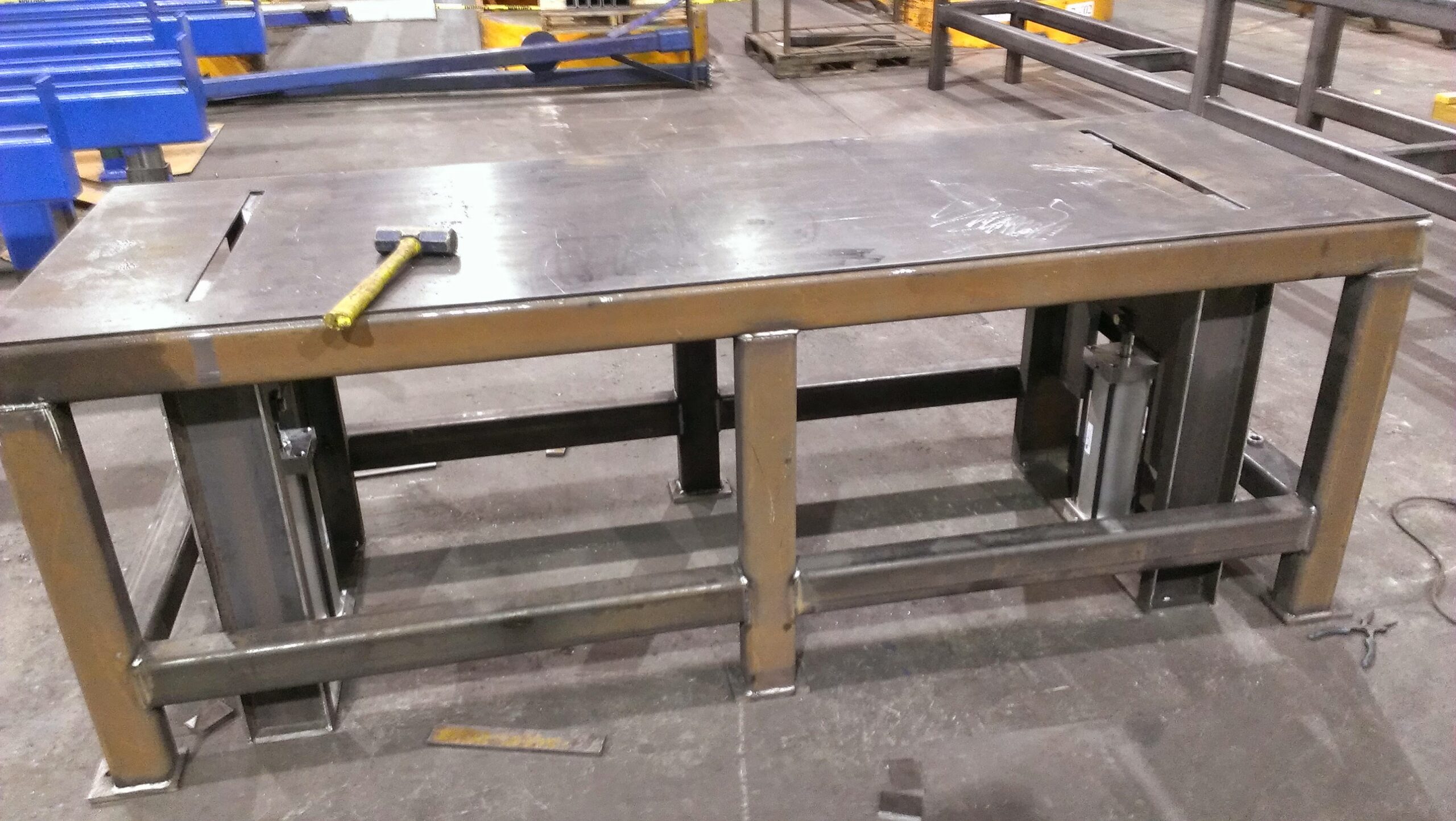 Long-Product Packaging Table